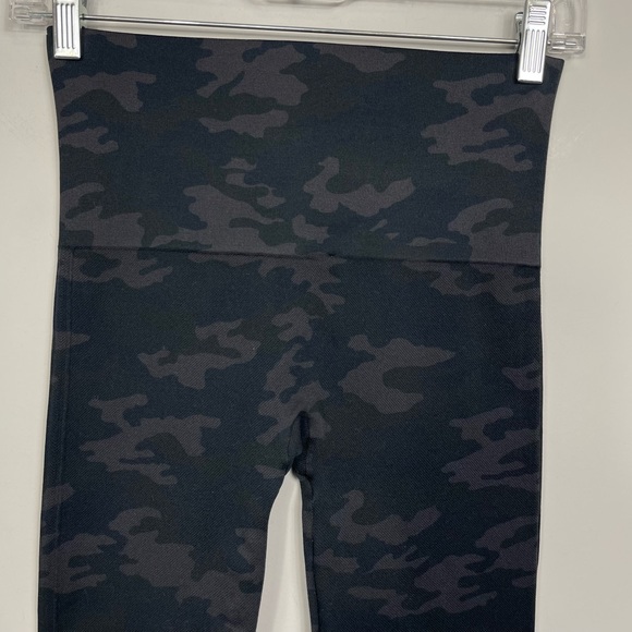Spanx Look At Me Now Camo Seamless Cropped Leggings M Ankle Length High Rise - Picture 4 of 12